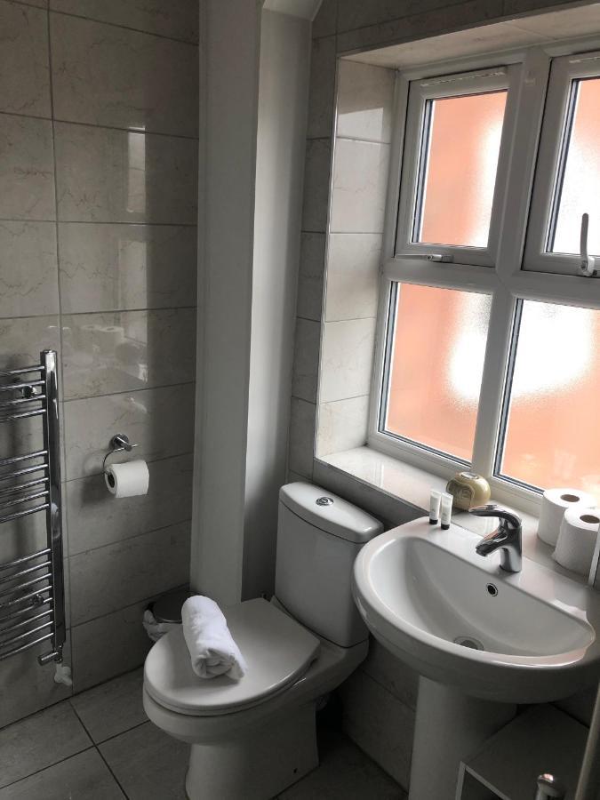 2 Bedroom Large First Floor Apartment With Free Parking Loughborough Eksteriør billede