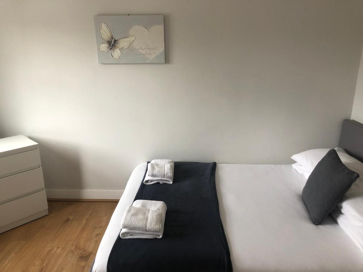 2 Bedroom Large First Floor Apartment With Free Parking Loughborough Eksteriør billede