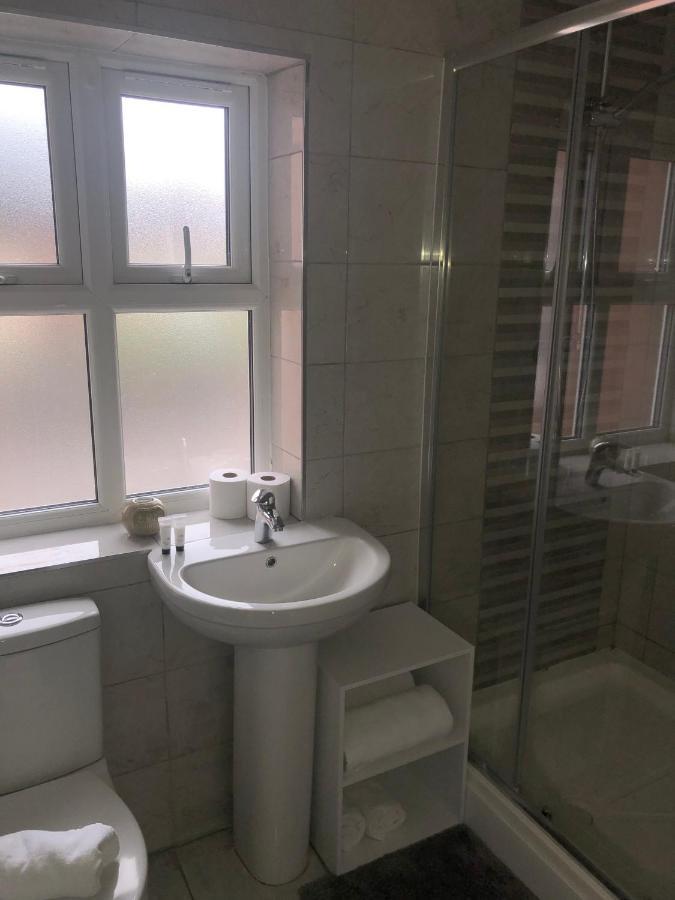 2 Bedroom Large First Floor Apartment With Free Parking Loughborough Eksteriør billede